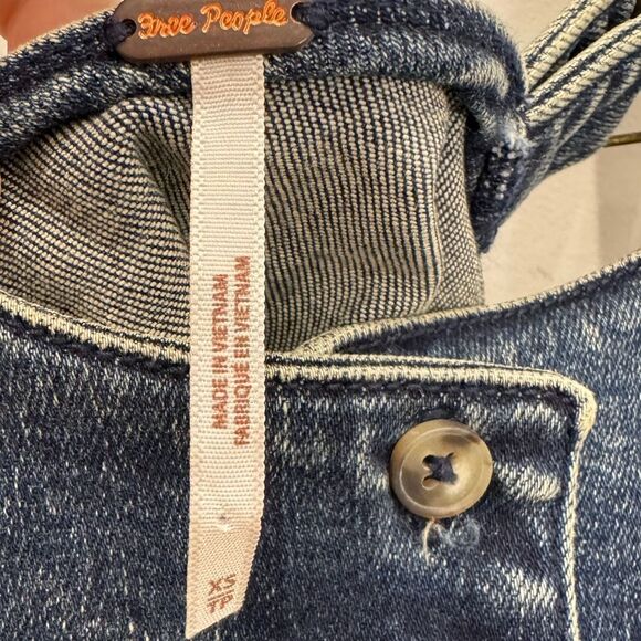 Free People Kara vest in Rugged denim - Picture 9 of 11
